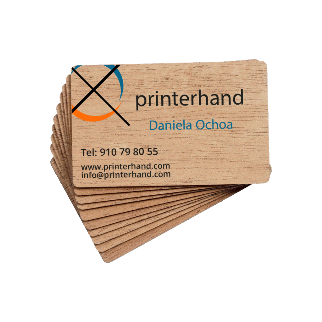 Tarjeta de madera personalizada de 8,5 × 5,5 cm fabricada en madera natural con acabado veteado por Printerhand